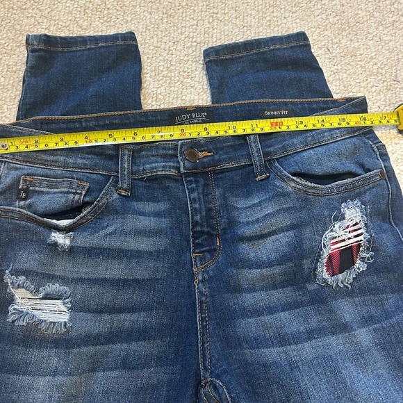 Judy Blue Buffalo Plaid Patch Distressed Skinny Jeans, Size 13/31 Style JB8268DK - Picture 15 of 15